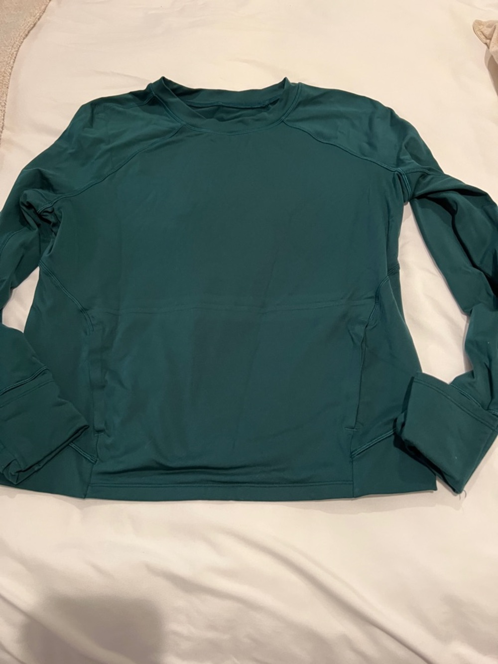 Lululemon long sleeve fleece lined. It’s a rulu sweatshirt.
